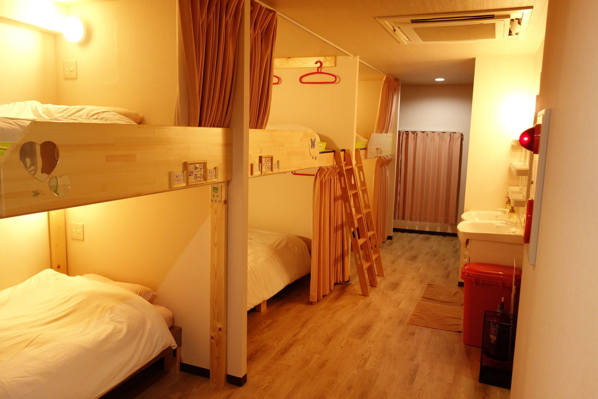 Hotel Kens House Osaka Exterior foto